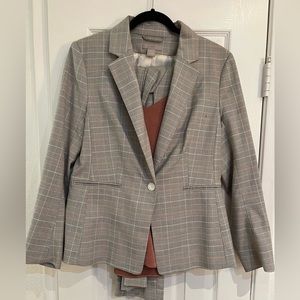 HM womens grey & tan patterned suit